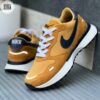 NIKE WAFFLE - miel